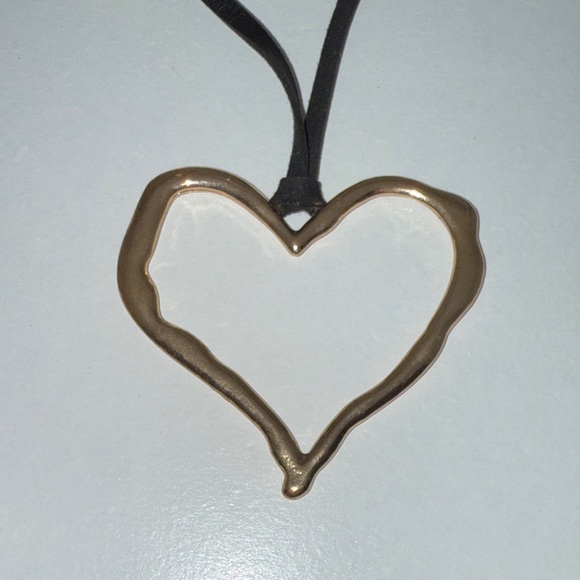 Elegant Large Gold Heart Necklace with Black Cord - Picture 4 of 4